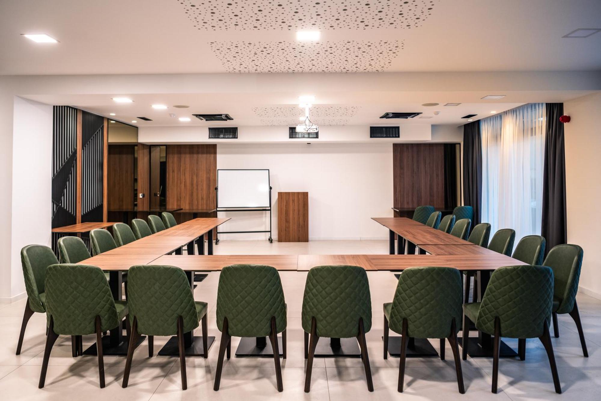 Hotel Adriale Kresevo Luaran gambar